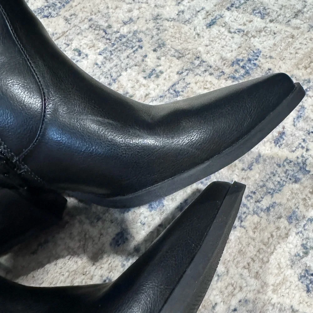 Dolce Vita Black boots - Picture 6 of 9